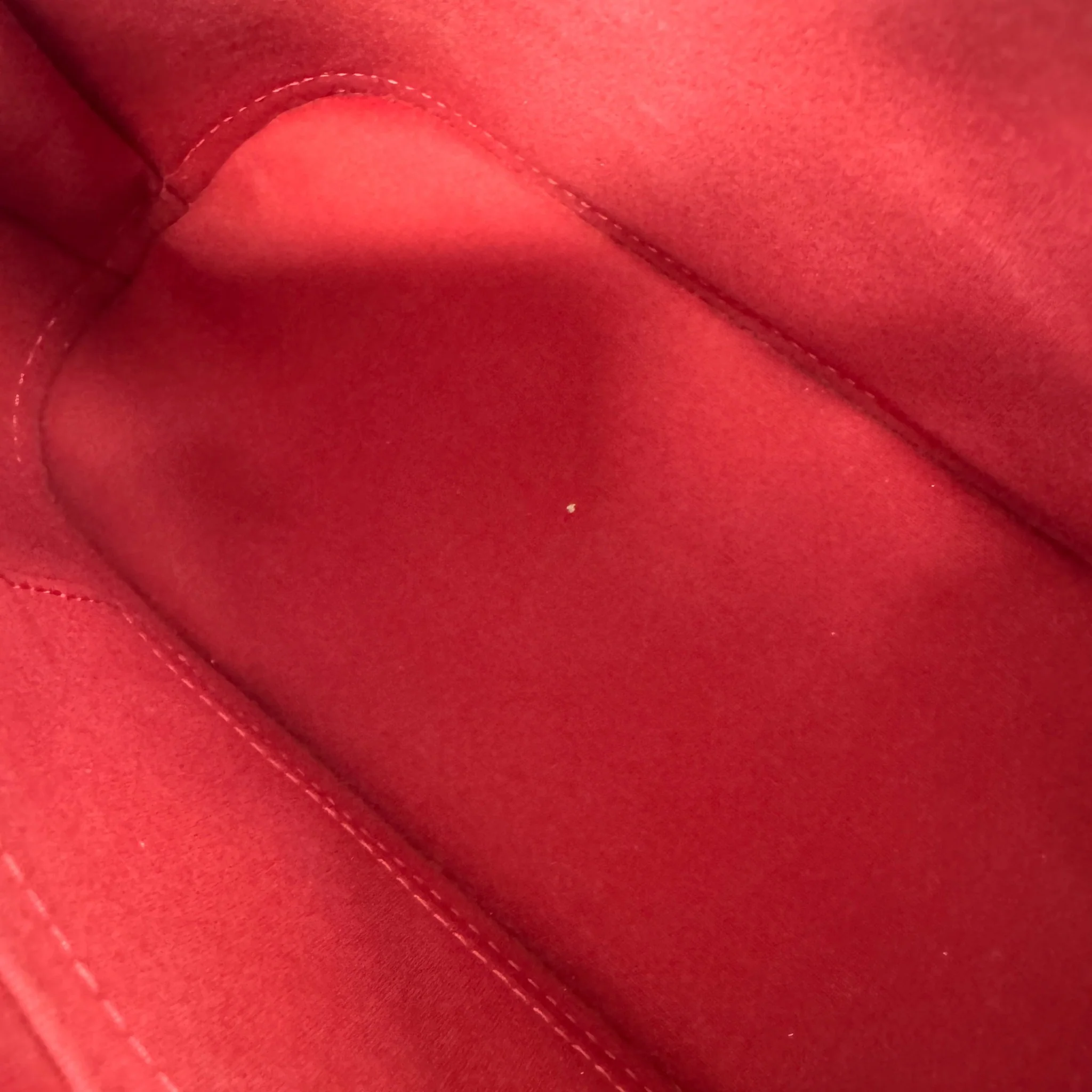 Women's Monogram Vernis Alma Bb Handbag Red - Image 10