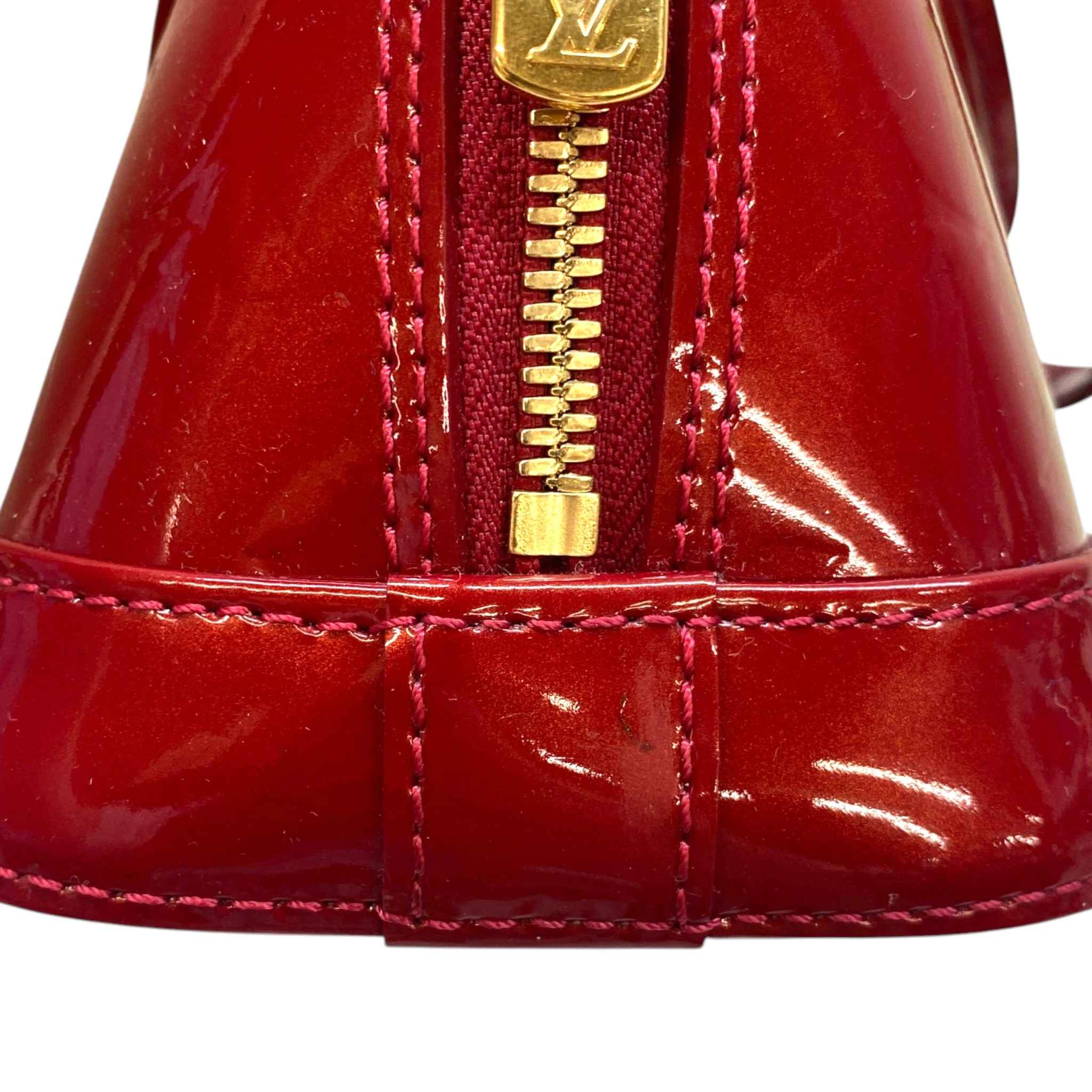Women's Monogram Vernis Alma Bb Handbag Red - Image 9
