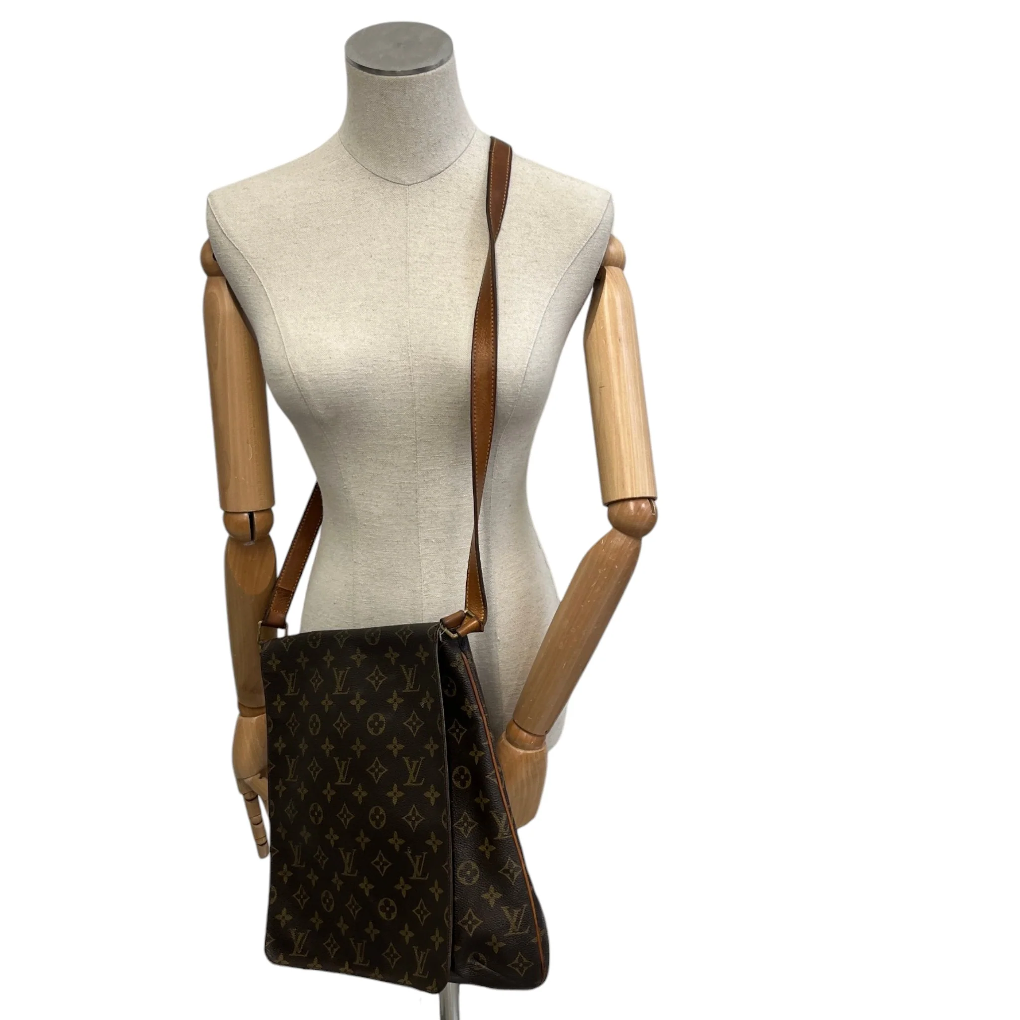 Women's Musette Messenger Bag Brown - Image 2