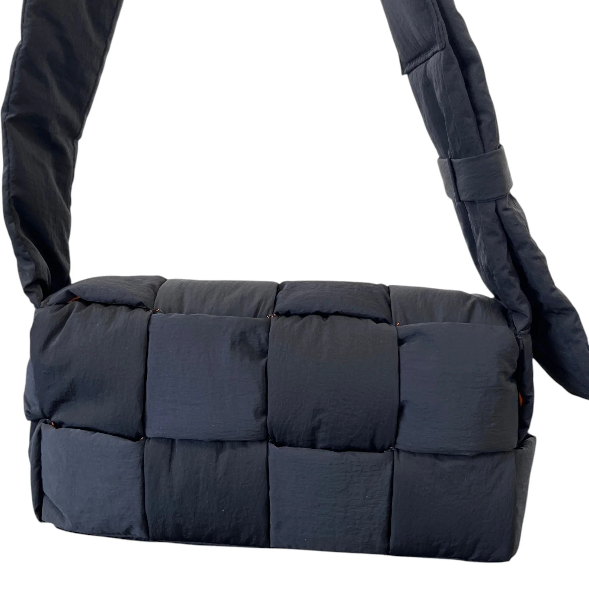 Women's Padded Tech Cassette Bag Black - Image 4