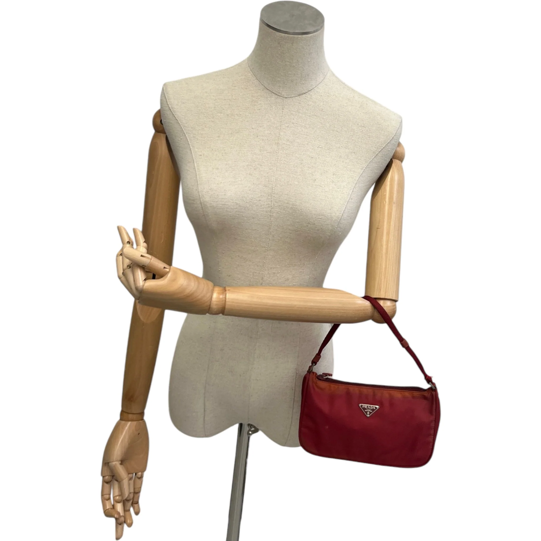 Women's Re-Edition 2002 Bag Red - Image 2