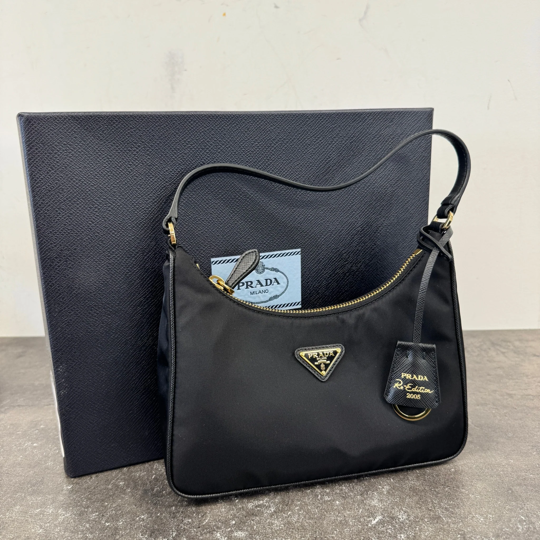 Women's Re-Edition 2005 Handbag Black - Image 10