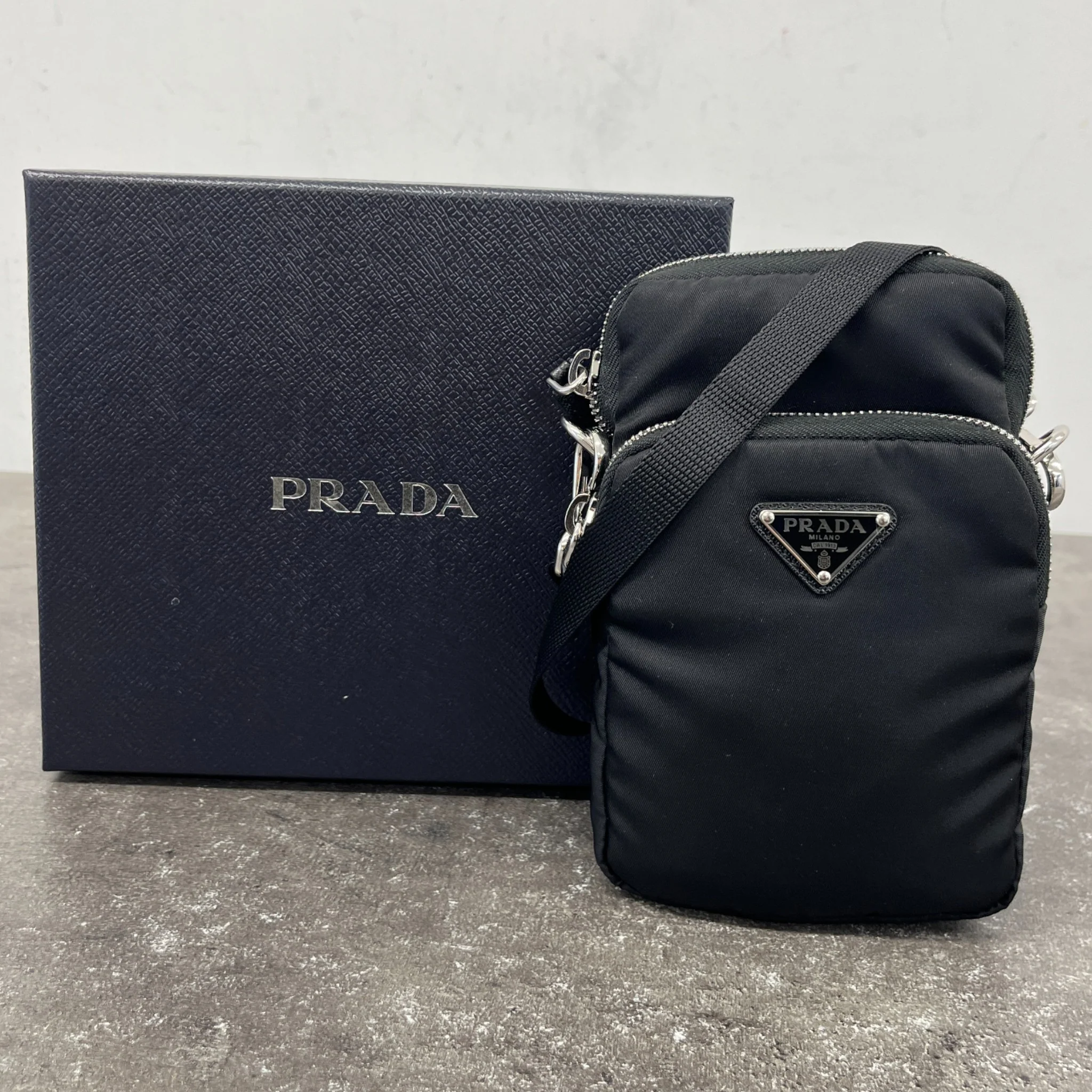 Women's Re-Nylon Smartphone Case Bag Black - Image 12