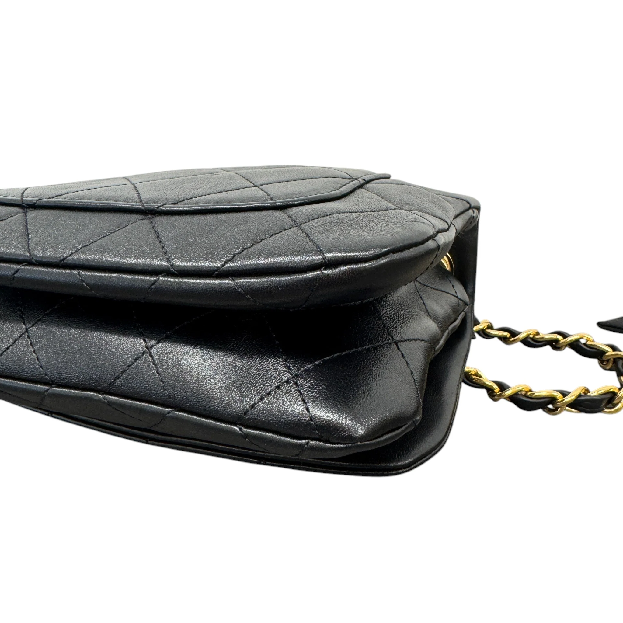 Women's Seasonal Rainbow Chain Flap Bag Black - Image 9