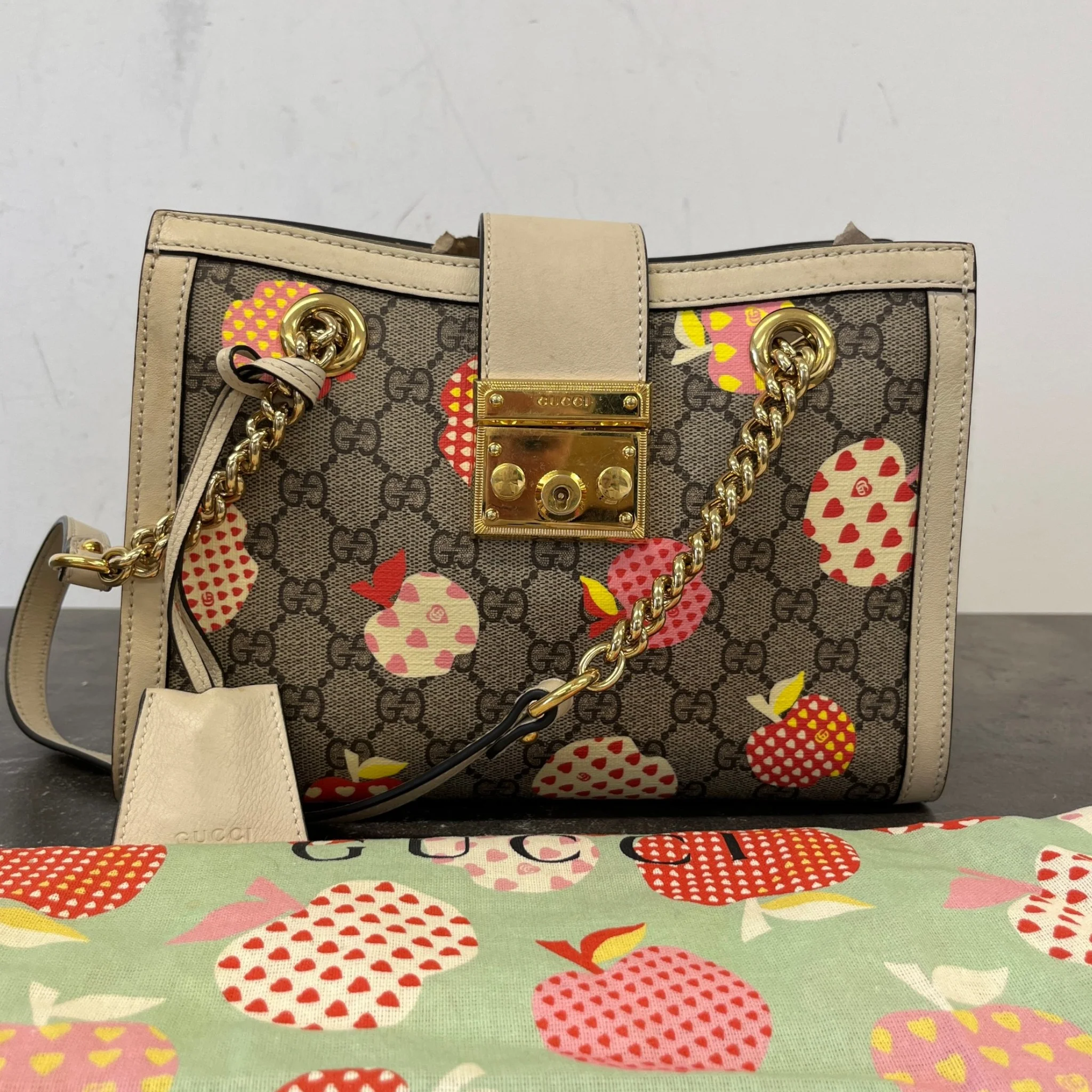 Women's Small Gg Supreme Apple Heart Padlock Tote Bag Beige - Image 13