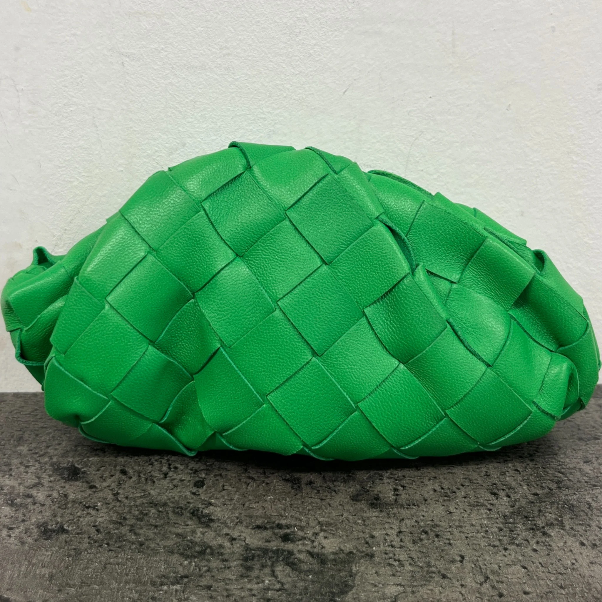 Women's The Pouch Micro Intrecciato Bag Green - Image 11