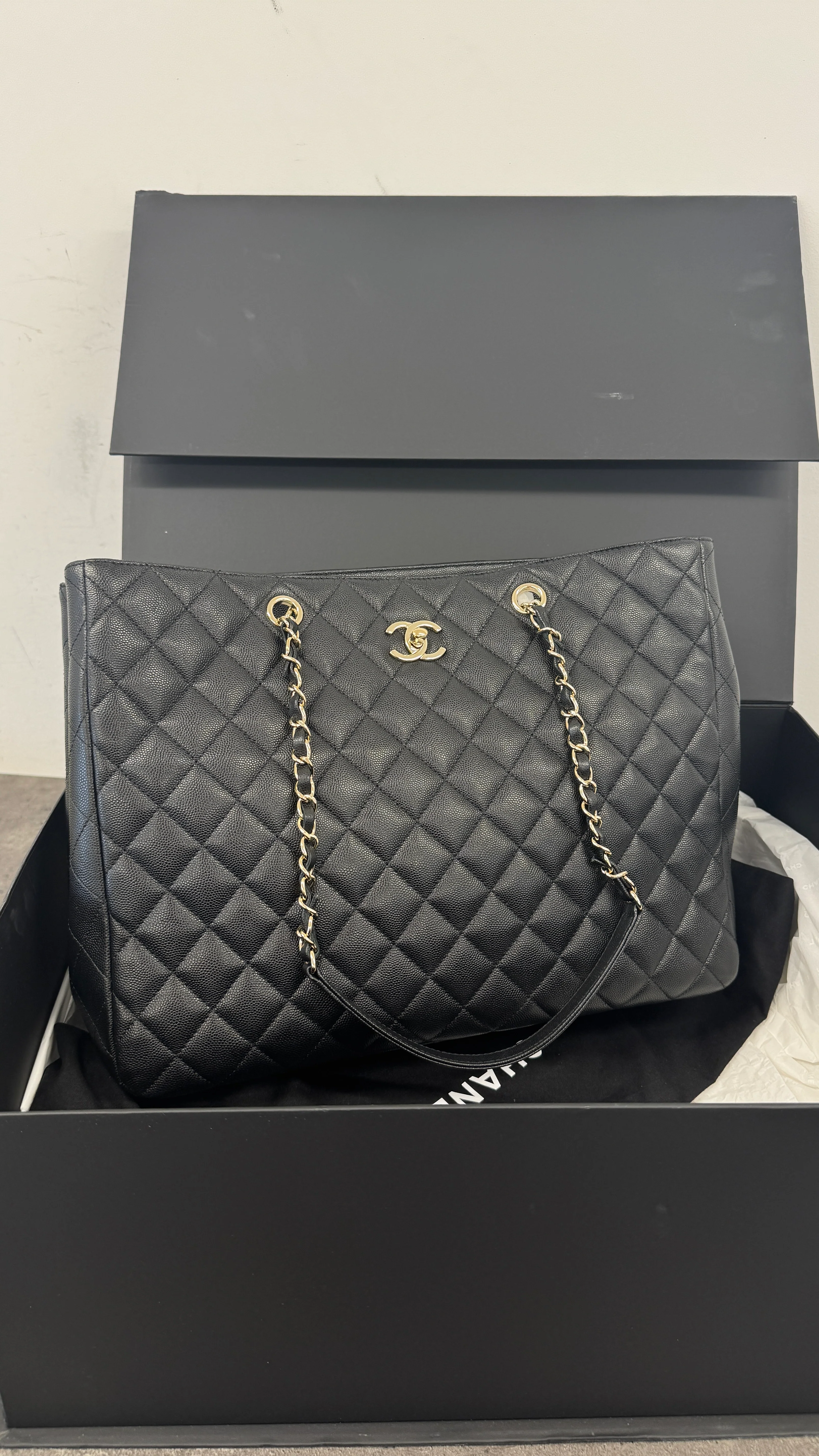 Women's Timeless Cc Shopping Tote Caviar Bag Black - Image 14