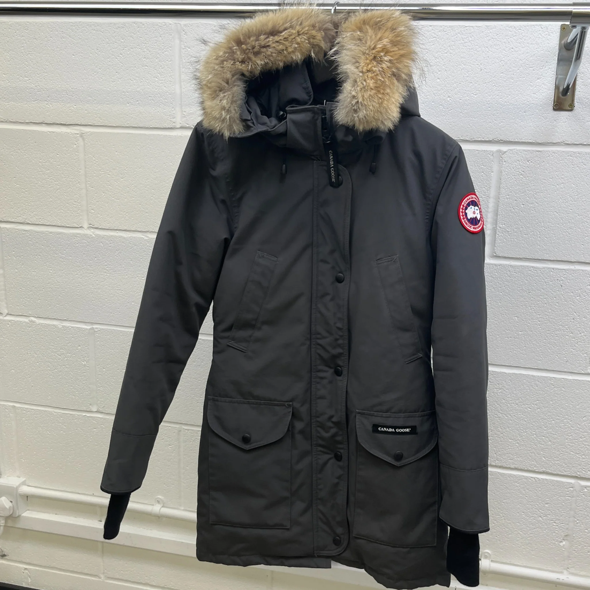 Women's Trillium Down Jacket Grey Size XS - Image 9