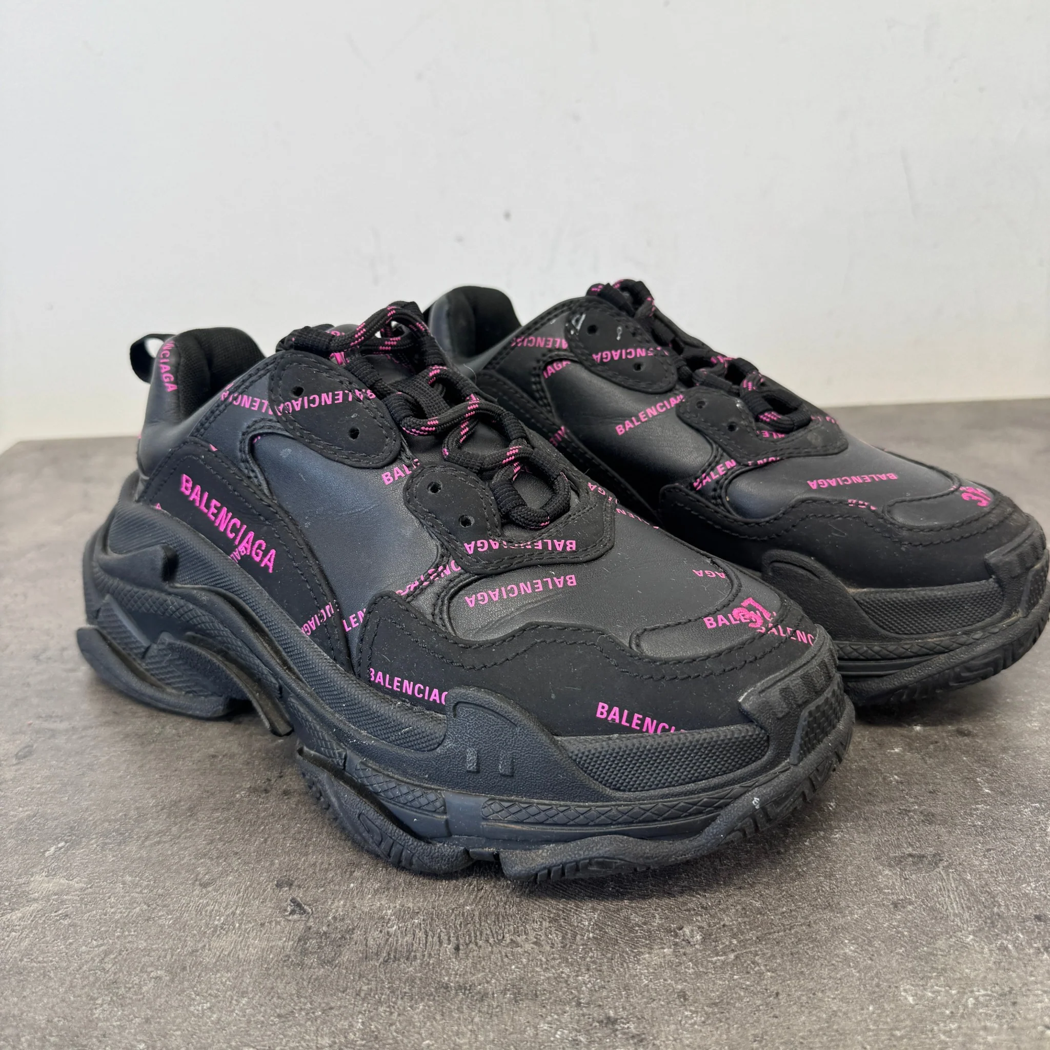 Women's Triple S Low Trainers Black Size EU 37 / UK 4 - Image 11