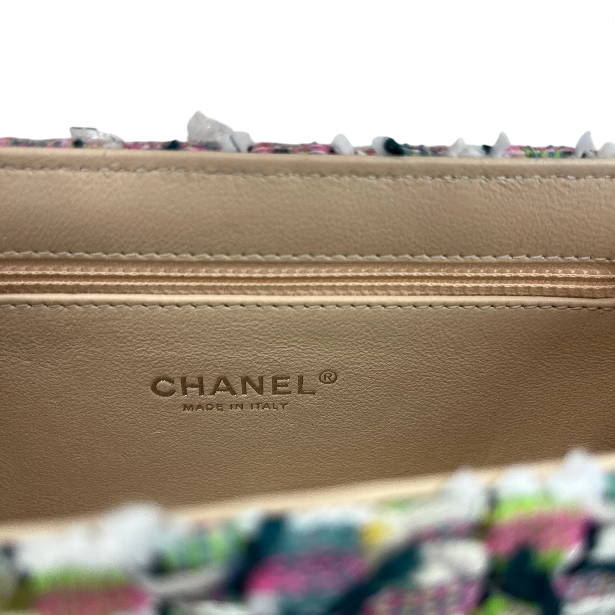 Women's Tweed Beauty Lock Flap Bag White - Image 12