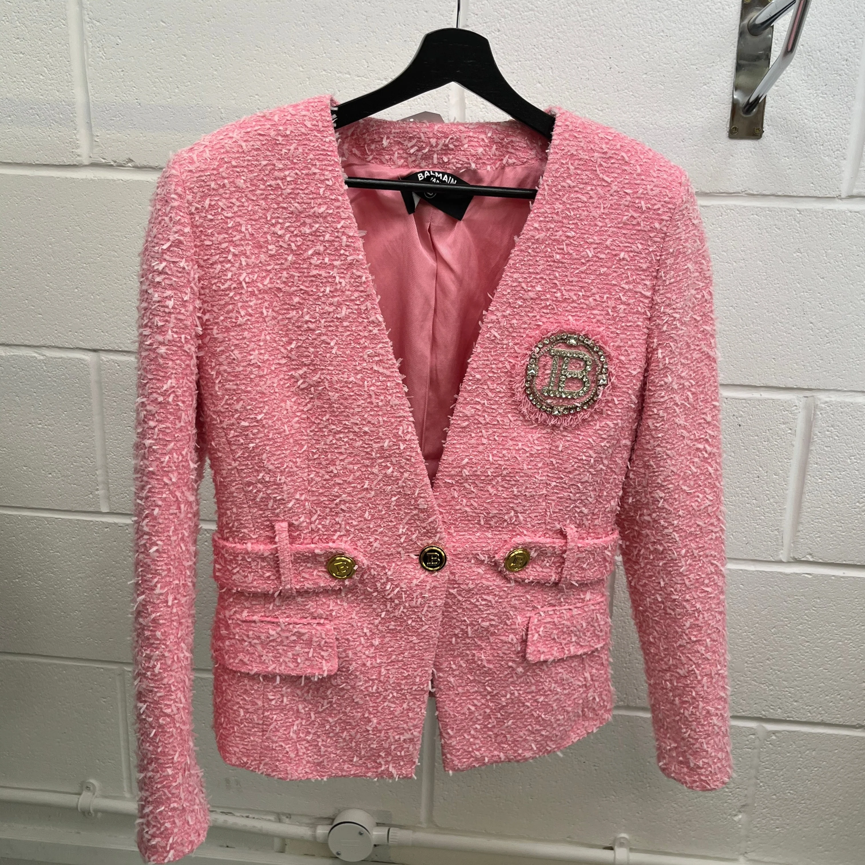 Women's Tweed Collarless Crystal Brooch Logo Jacket Pink Size IT 40 / UK 8 - Image 9