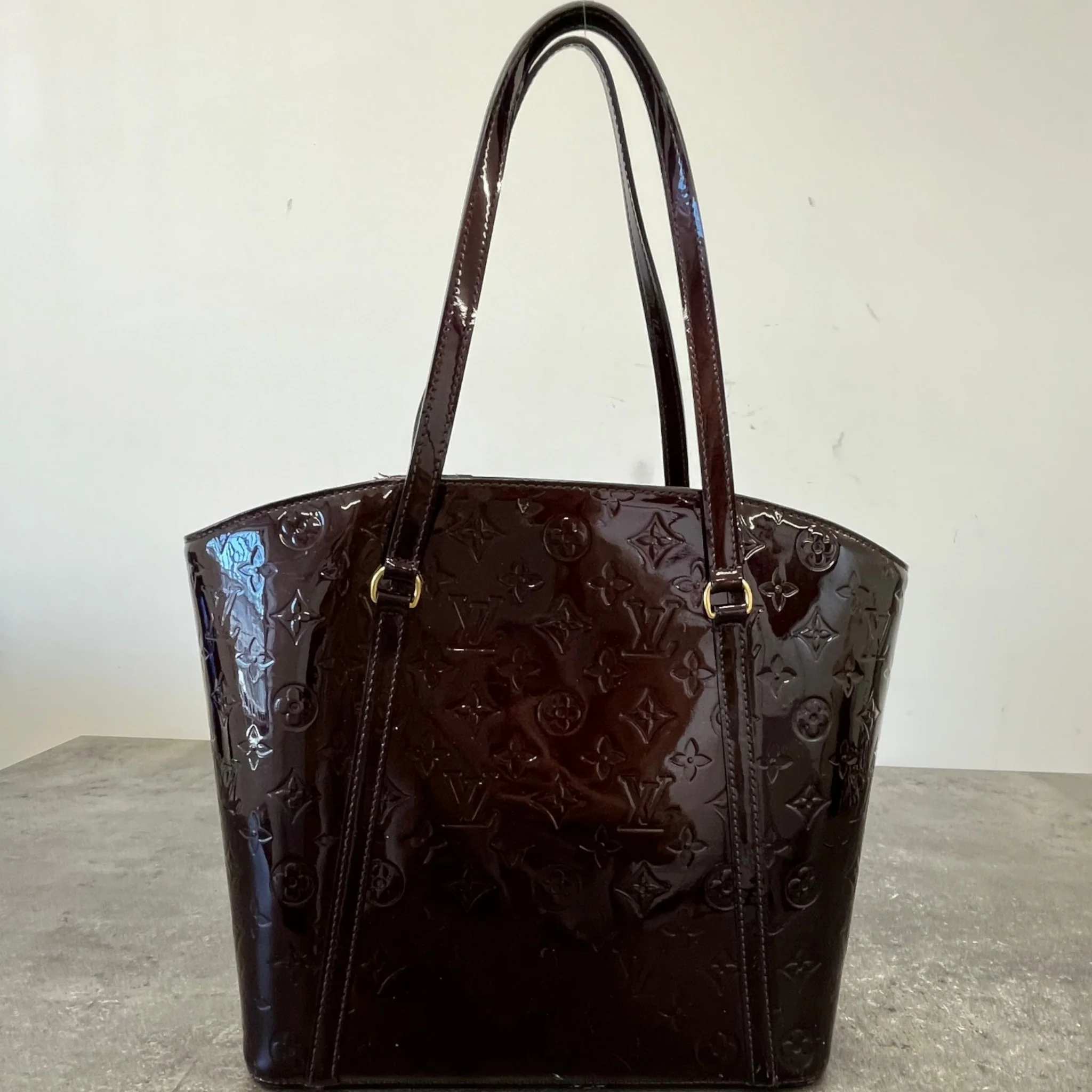 Women's Vernis Leather Avalon Gm Bag Burgundy - Image 12