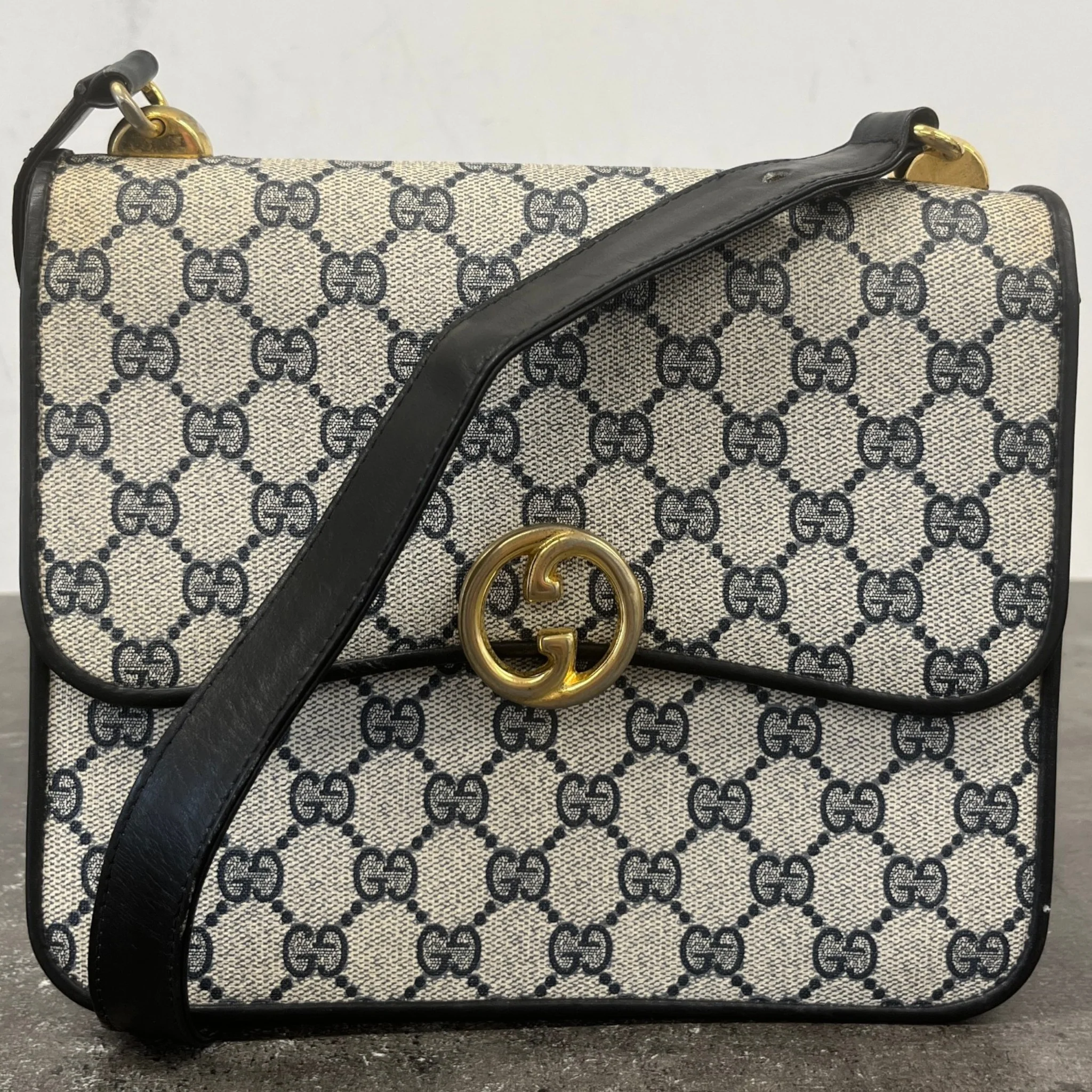 Women's Vintage Gg Supreme Bag Navy - Image 13