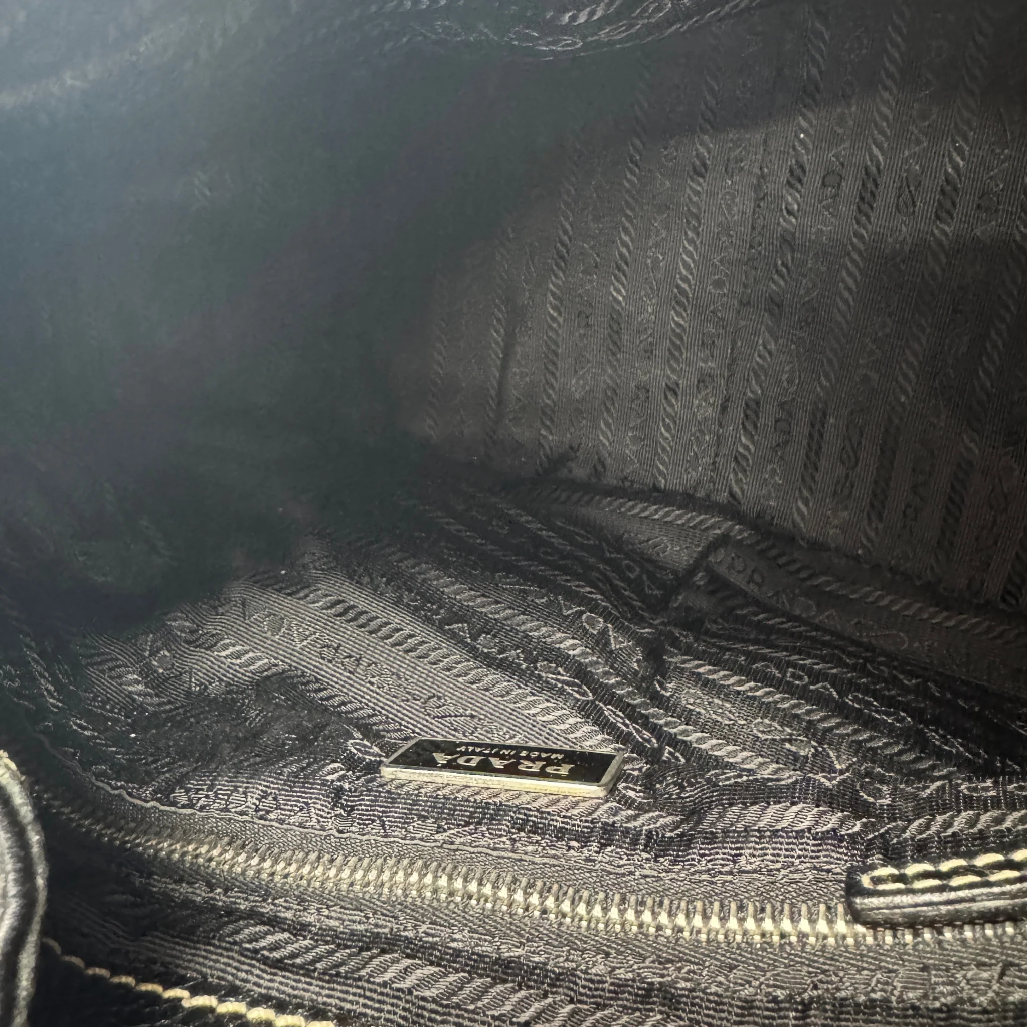 Women's Vitello Daino Life Moon Hobo Handbag Black - Image 9