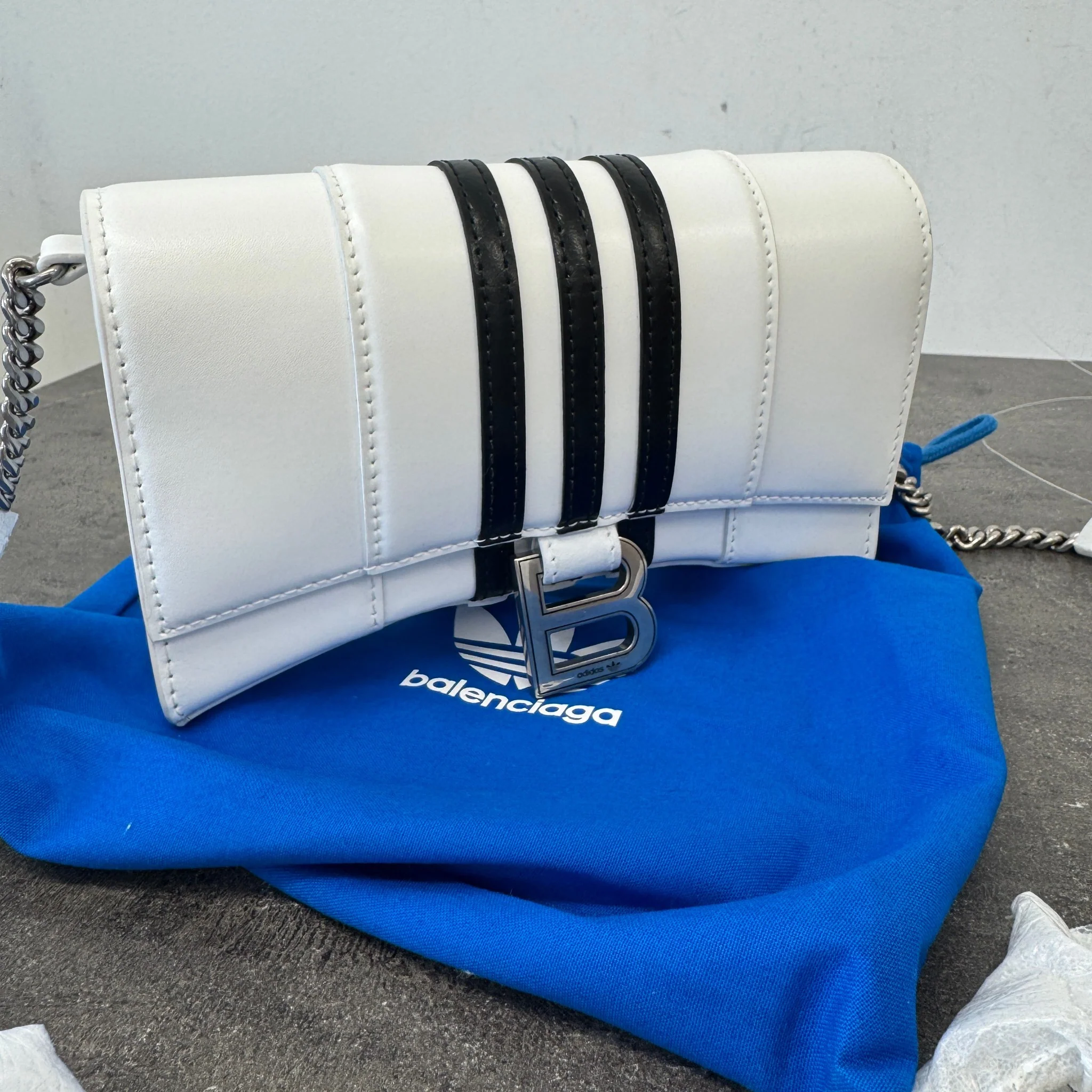 Women's X Adidas Hourglass Handbag White - Image 12