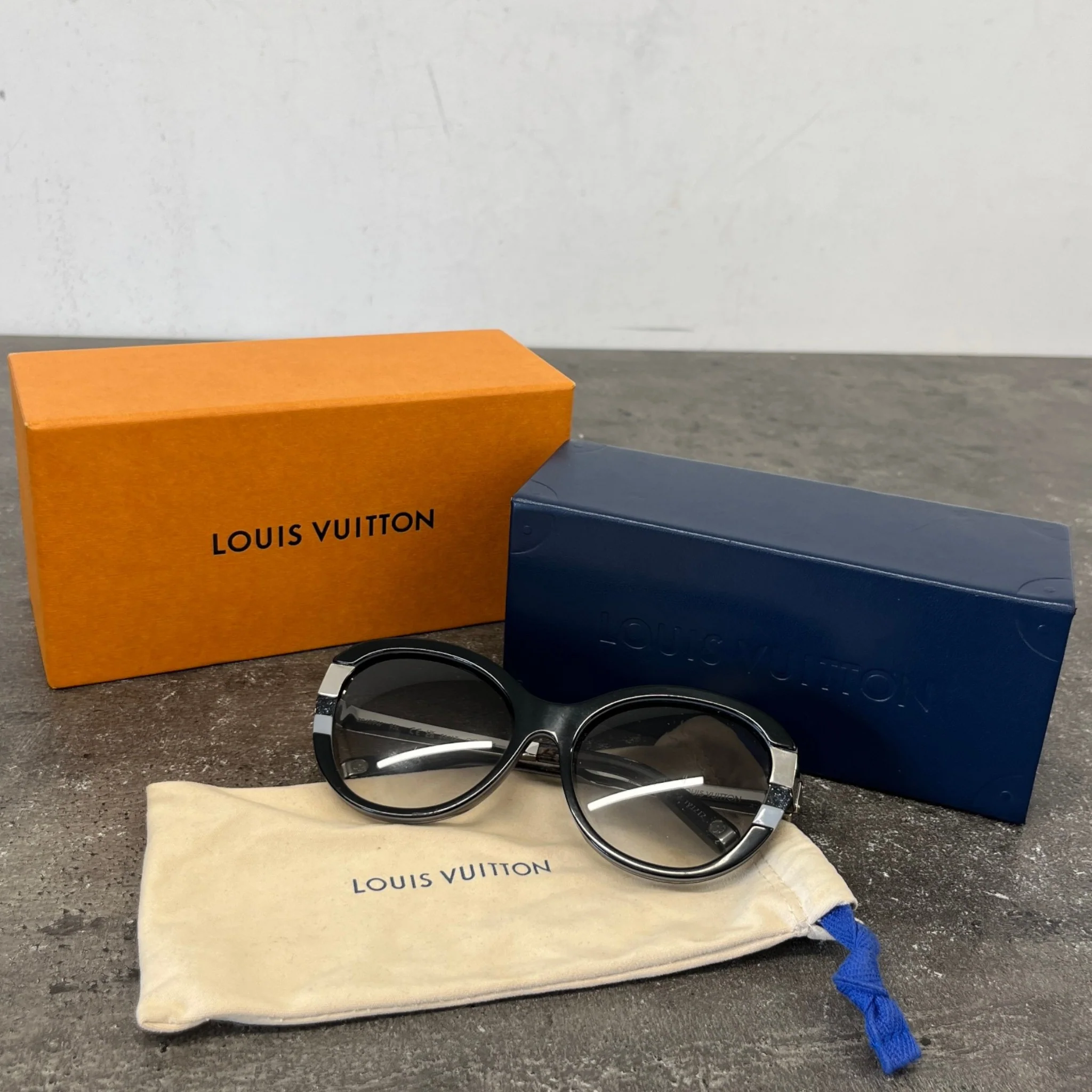 Women's Z0489W Sunglasses Black - Image 8