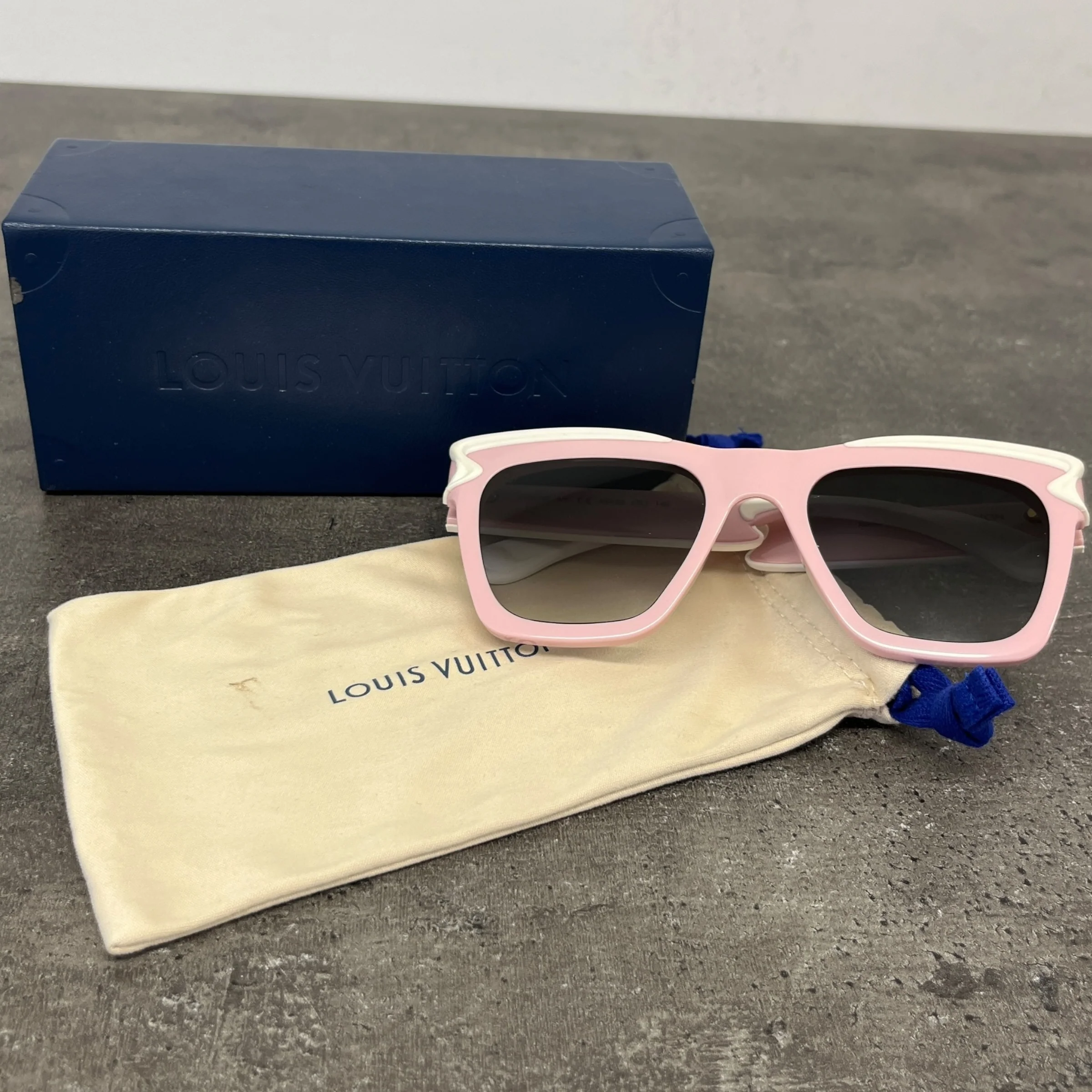 Women's Z1301W Logo Sunglasses Pink - Image 9